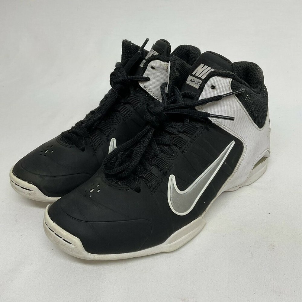Nike Black and White Women's Basketball Sneakers